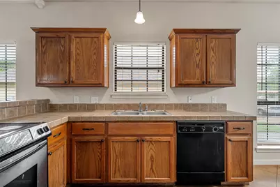112 Garden Drive, Waco, TX 76706 - Photo 9