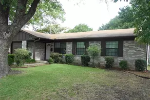 1801 Meadowcrest Dr, Garland, TX 75042 - Photo 7