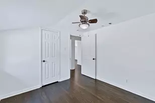 312 W Rio Grande St, Garland, TX 75041 - Photo 17