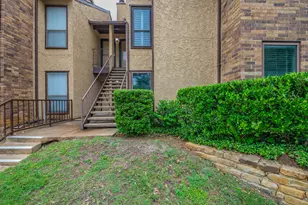 1901 Cloisters Dr, Arlington, TX 76011 - Photo 15