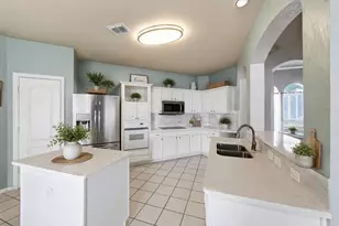 1184 Pleasant Oaks Dr, Lewisville, TX 75067 - Photo 9