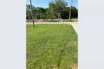 107 E Miller, Whitewright, TX 75491 - Photo 3