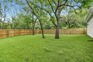 1103 S Montgomery St, Sherman, TX 75090 - Photo 21