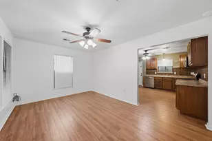 303 N Milam St, Rogers, TX 76569 - Photo 9