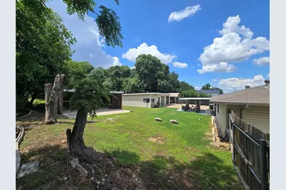 1316 E Apache Trail, Granbury, TX 76048 - Photo 9