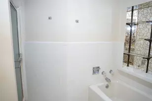 1106 E Franklin St, Hillsboro, TX 76645 - Photo 31