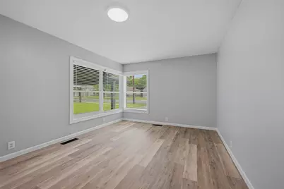 204 N Holly Avenue, Sherman, TX 75092 - Photo 23