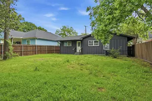 204 N Holly Ave, Sherman, TX 75092 - Photo 25