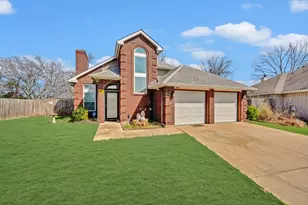 4212 Maryanne Pl, Haltom City, TX 76137 - Photo 5