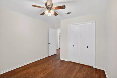 2132 Sandy Lane, Irving, TX 75060 - Photo 13