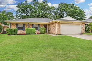 2132 Sandy Ln, Irving, TX 75060 - Photo 1
