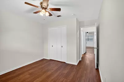 2132 Sandy Lane, Irving, TX 75060 - Photo 15