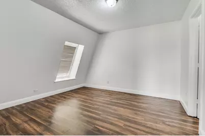 809 E Pioneer Drive, Irving, TX 75061 - Photo 7