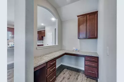 944 Crest Breeze Drive, Fort Worth, TX 76052 - Photo 9