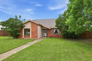 3611 Luallen Dr, Carrollton, TX 75007 - Photo 5