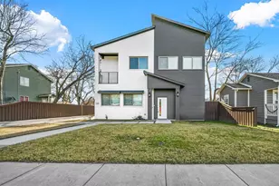 204 N Getzendaner St, Waxahachie, TX 75165 - Photo 1