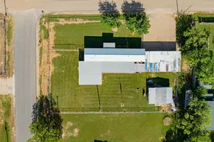 703 N Harvey St, Breckenridge, TX 76424 - Photo 35