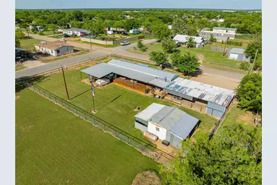 703 N Harvey Street, Breckenridge, TX 76424 - Photo 3
