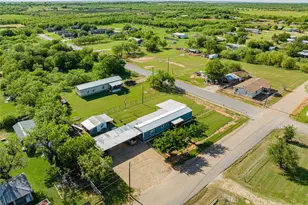703 N Harvey St, Breckenridge, TX 76424 - Photo 5