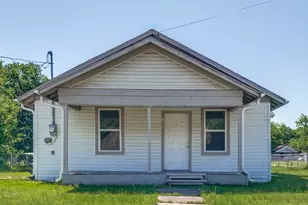 1201 E 3rd Ave, Corsicana, TX 75110 - Photo 1