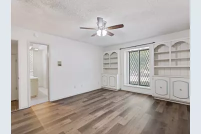 412 Oakmont Lane N, Fort Worth, TX 76112 - Photo 9