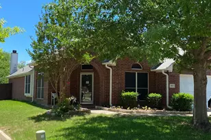 5827 Silver Sage Ln, Grand Prairie, TX 75052 - Photo 1