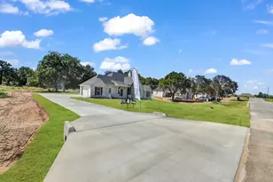 1012 Arbor Vista Dr, Azle, TX 76020 - Photo 3