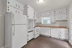 2103 Mercedes Rd, Denton, TX 76205 - Photo 15
