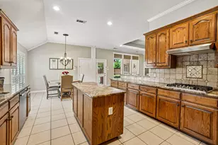 203 Shadow Ln, Shady Shores, TX 76208 - Photo 17