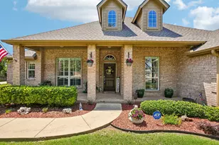 203 Shadow Ln, Shady Shores, TX 76208 - Photo 5