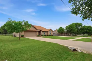 1022 Batchler Rd, Red Oak, TX 75154 - Photo 5