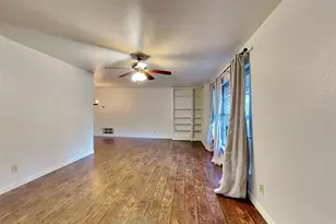 311 Lincolnshire Ct, Irving, TX 75061 - Photo 9