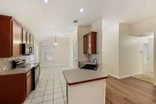 1253 Mountain Peak Dr, Fort Worth, TX 76052 - Photo 3
