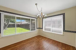 1100 Purdue Dr, Arlington, TX 76012 - Photo 9