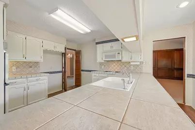 1100 Purdue Drive, Arlington, TX 76012 - Photo 7