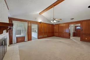 1100 Purdue Dr, Arlington, TX 76012 - Photo 5