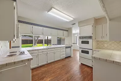 1100 Purdue Drive, Arlington, TX 76012 - Photo 13