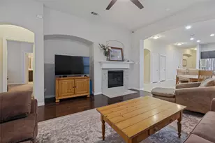 711 Cedarview Dr, Garland, TX 75040 - Photo 5