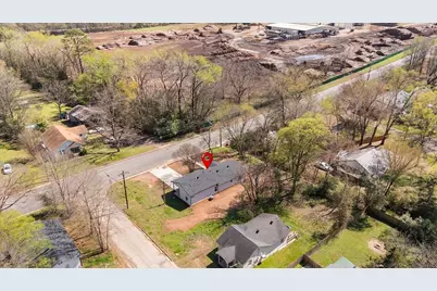 702 S Montgomery Street, Gilmer, TX 75644 - Photo 5