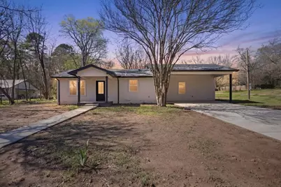 702 S Montgomery Street, Gilmer, TX 75644 - Photo 1