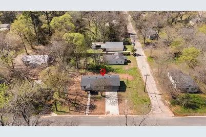 702 S Montgomery Street, Gilmer, TX 75644 - Photo 3