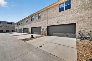 685 Watersedge Ct, Lewisville, TX 75067 - Photo 33
