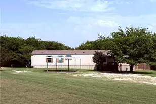 4113 Goliad Dr, Granbury, TX 76048 - Photo 5