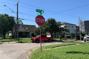 2247 Vagas St, Dallas, TX 75219 - Photo 3