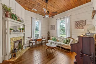 1028 N 4th St, Waco, TX 76707 - Photo 11