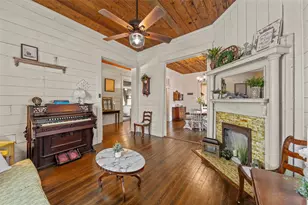 1028 N 4th St, Waco, TX 76707 - Photo 9