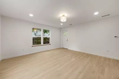 3613 N 25th Street, Waco, TX 76708 - Photo 9