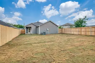 299 Stallings St, Terrell, TX 75160 - Photo 15