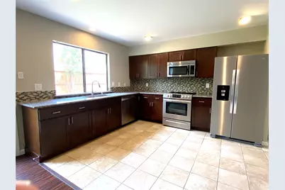 2704 Winding Creek Drive, Carrollton, TX 75007 - Photo 9