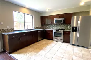 2704 Winding Creek Dr, Carrollton, TX 75007 - Photo 9